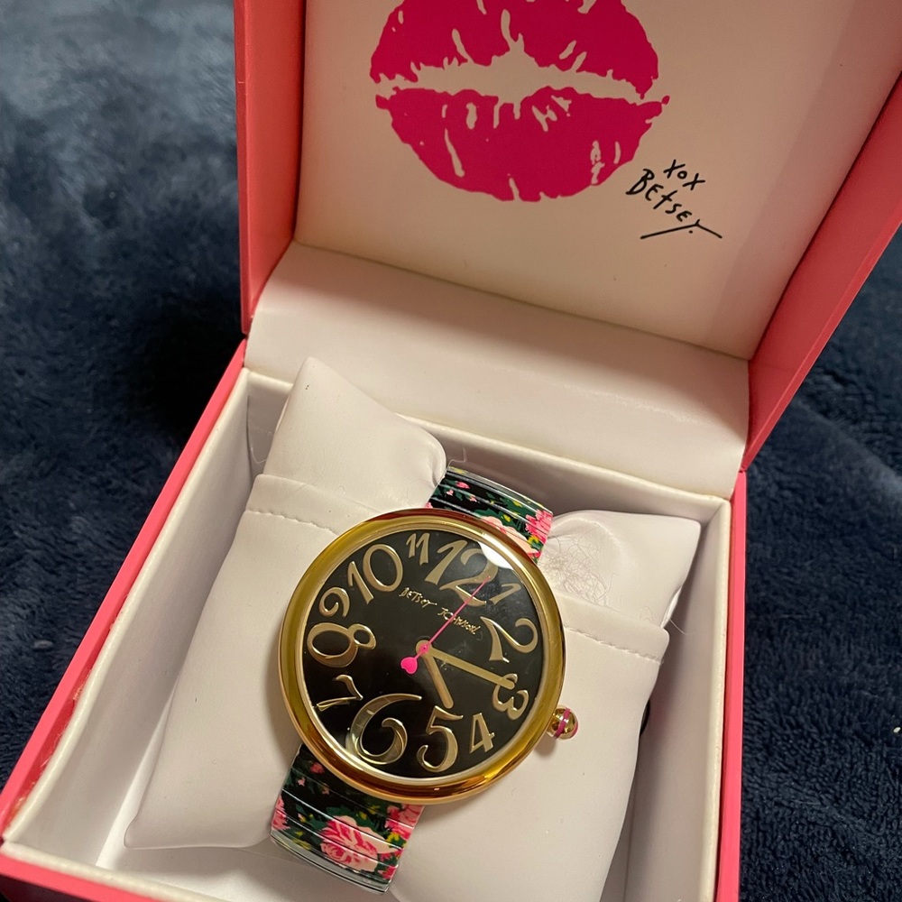 NWT Betsey Johnson floral watch